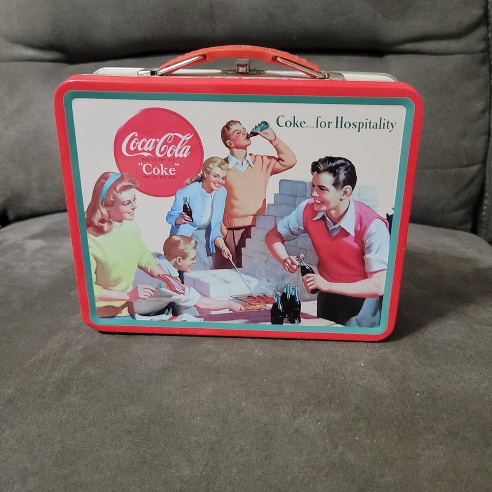 2010 Coca-Cola Lunch Box "Coke... For Hospitality" - Vintage Inspired